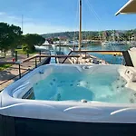 Bellavista Houseboat *