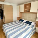 Bellavista Houseboat בפורטורוז