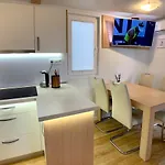 Bellavista Houseboat בפורטורוז