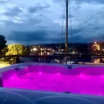 דירה Bellavista Houseboat *