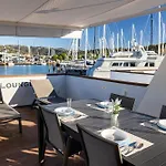 Bellavista Houseboat דירה בפורטורוז