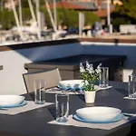 דירה Bellavista Houseboat בפורטורוז