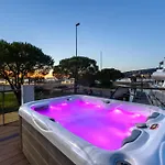 Bellavista Houseboat בפורטורוז