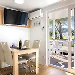 Bellavista Houseboat