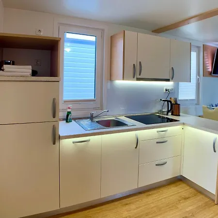 Апартаменты Bellavista Houseboat *