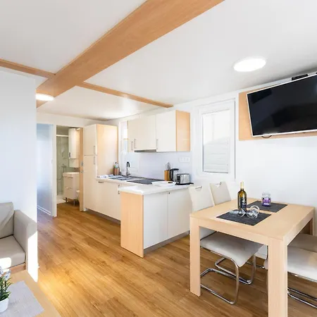 Apartmán Bellavista Houseboat