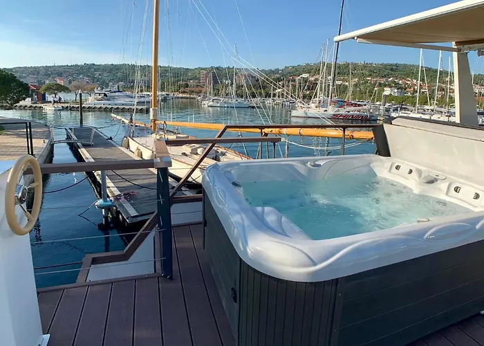 Apartment Bellavista Houseboat Portoroz