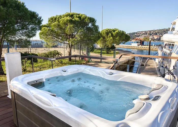 Bellavista Houseboat Lejlighed Portorož