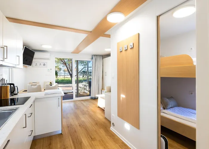 Bellavista Houseboat *