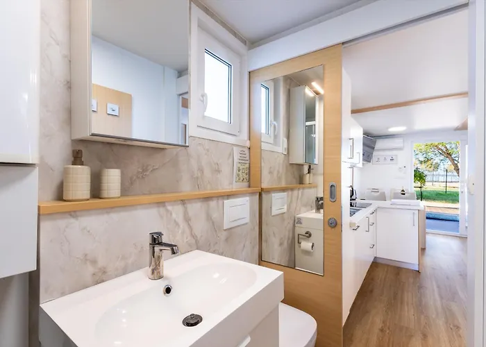 Bellavista Houseboat Apartment Portoroz