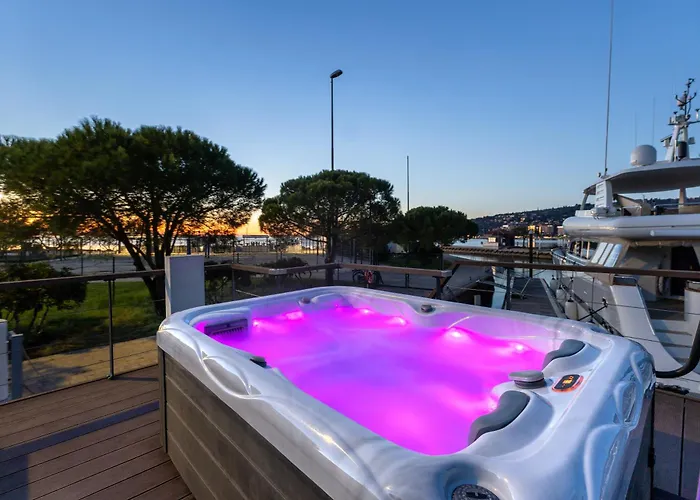 Bellavista Houseboat Portorož